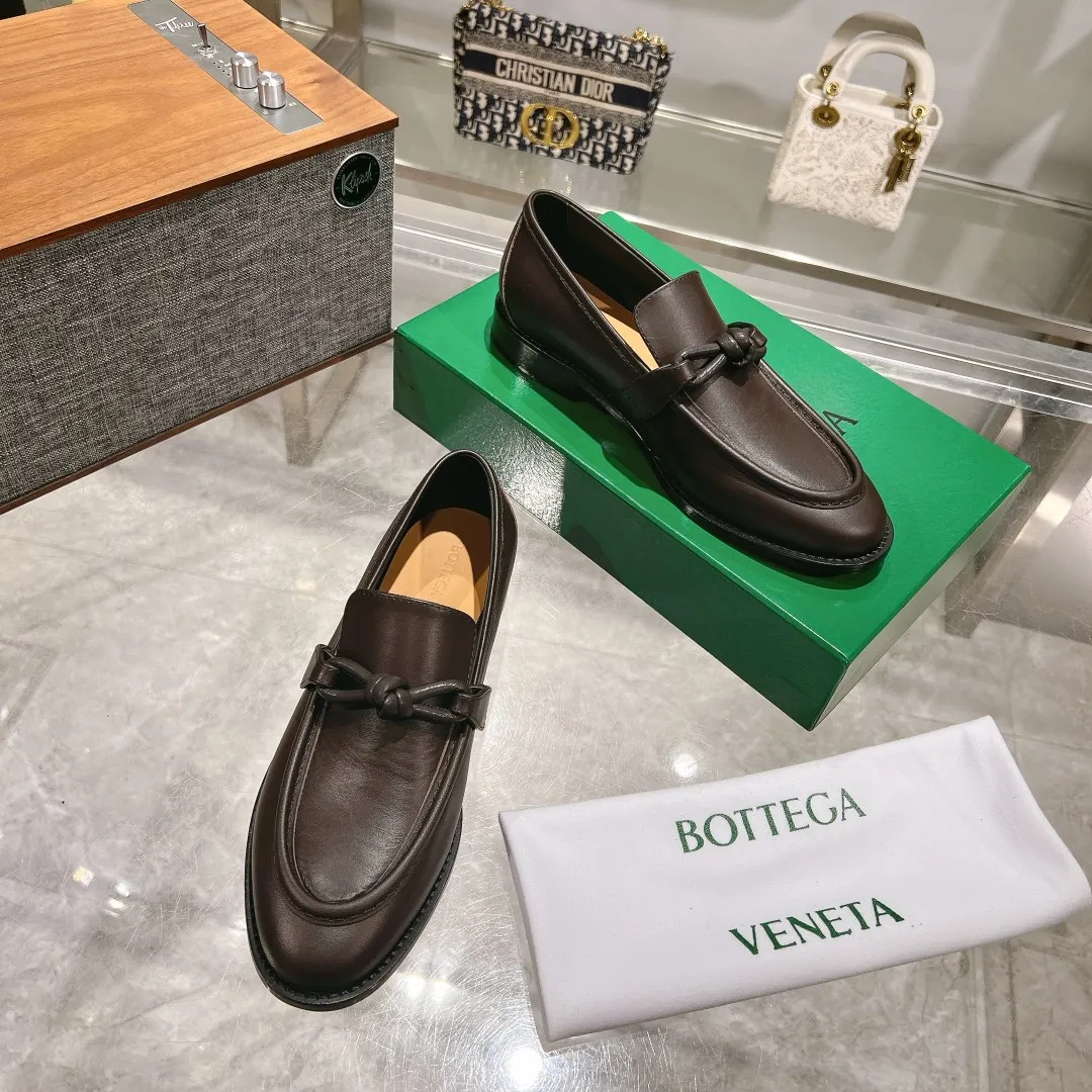 [BV] Top P: 840💰 Size: Female 35-39 (Female 40 custom-made) Male 39-44 (38.45 non-refundable) Bottega Veneta 2025 counter model! Small round toe loafers! Imported leather outsole! Imported grained cowhide! Solid color Niuli! !